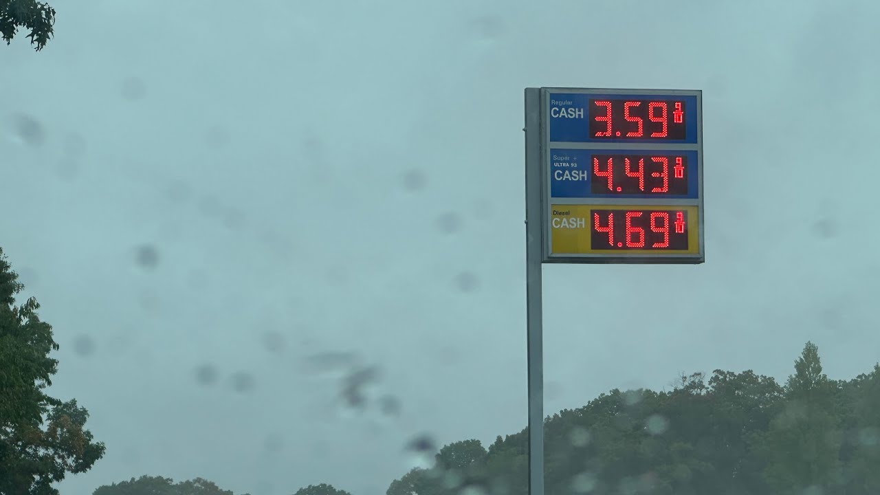 West Islip, New York Sunoco Gas Prices As Of October 19, 2023 By: Vinny Lospinuso – Vlog